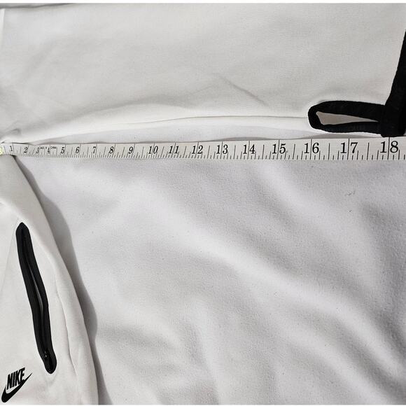 NIKE TECH CAPE HOODIE JACKET WOMAN'S SIZE LARGE, WHITE, OVERSIZED WINDRUNNER - Picture 3 of 16